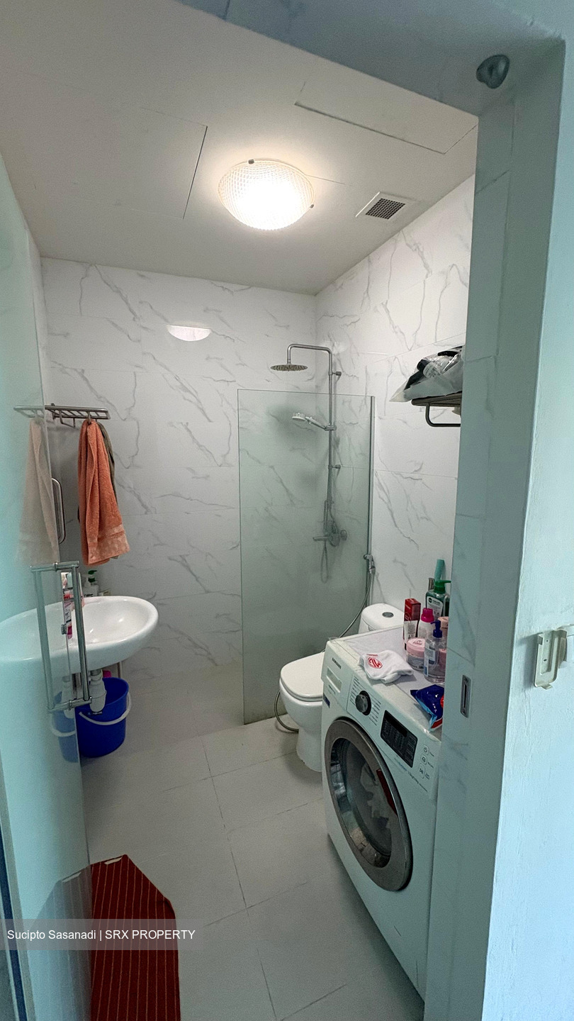 Suites @ Eastcoast (D15), Condominium #563642481